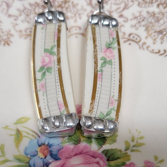 Taylor, Smith & Taylor Pink Roses Broken China Top and Bottom Soldered Earrings - Picture 2 of 4